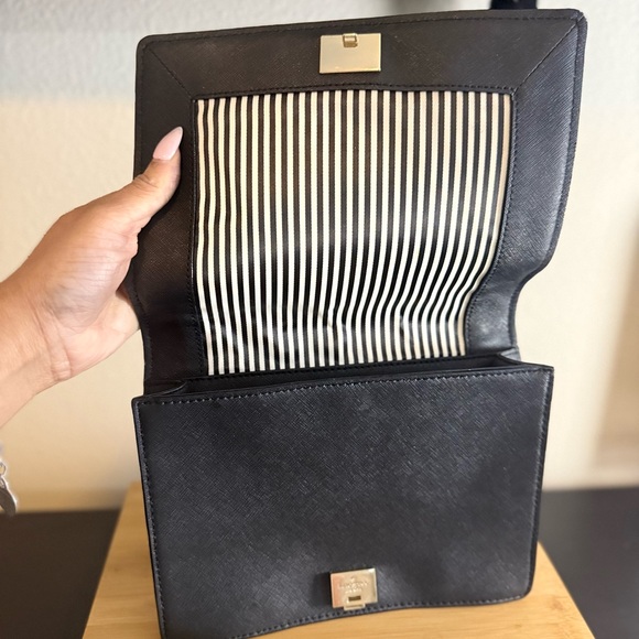 Kate Spade Black Crossbody Bag with Gold Chain - Picture 4 of 5